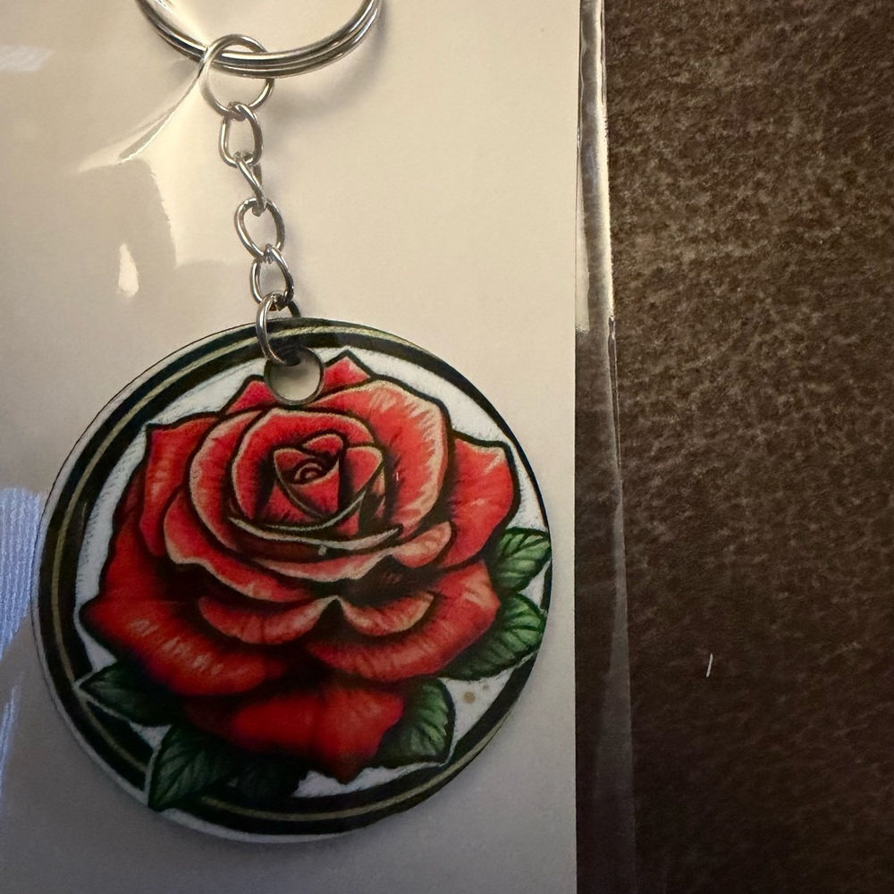 Rose 2 Keychain - Picture 3 of 3